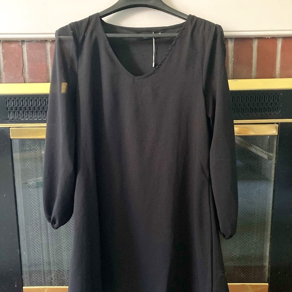 Black Dress (never worn) - Picture 1 of 3